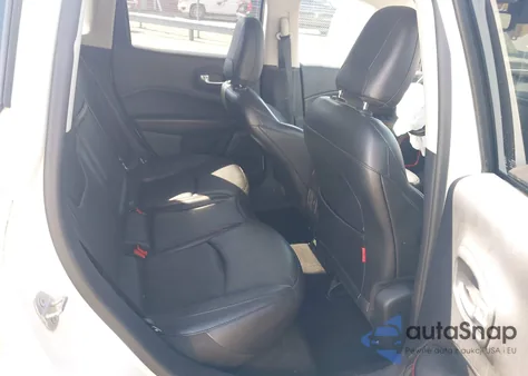 2019 Jeep Compass Trailhawk 4X4 z USA, uszkodzony, nr VIN 3C4NJDDB9KT759810